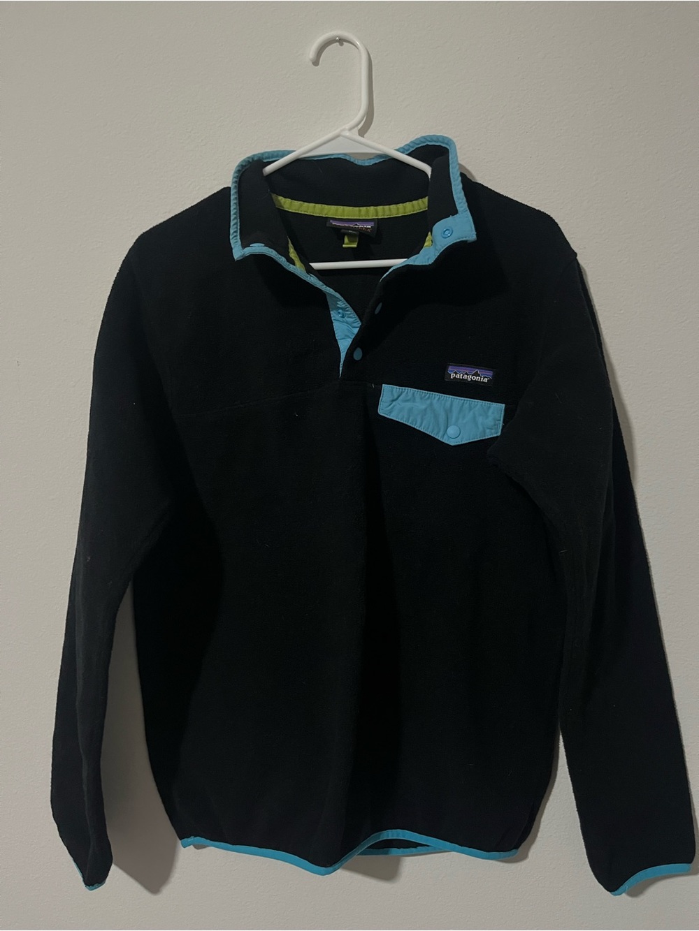 Patagonia Black Fleece Pullover with Teal Trim